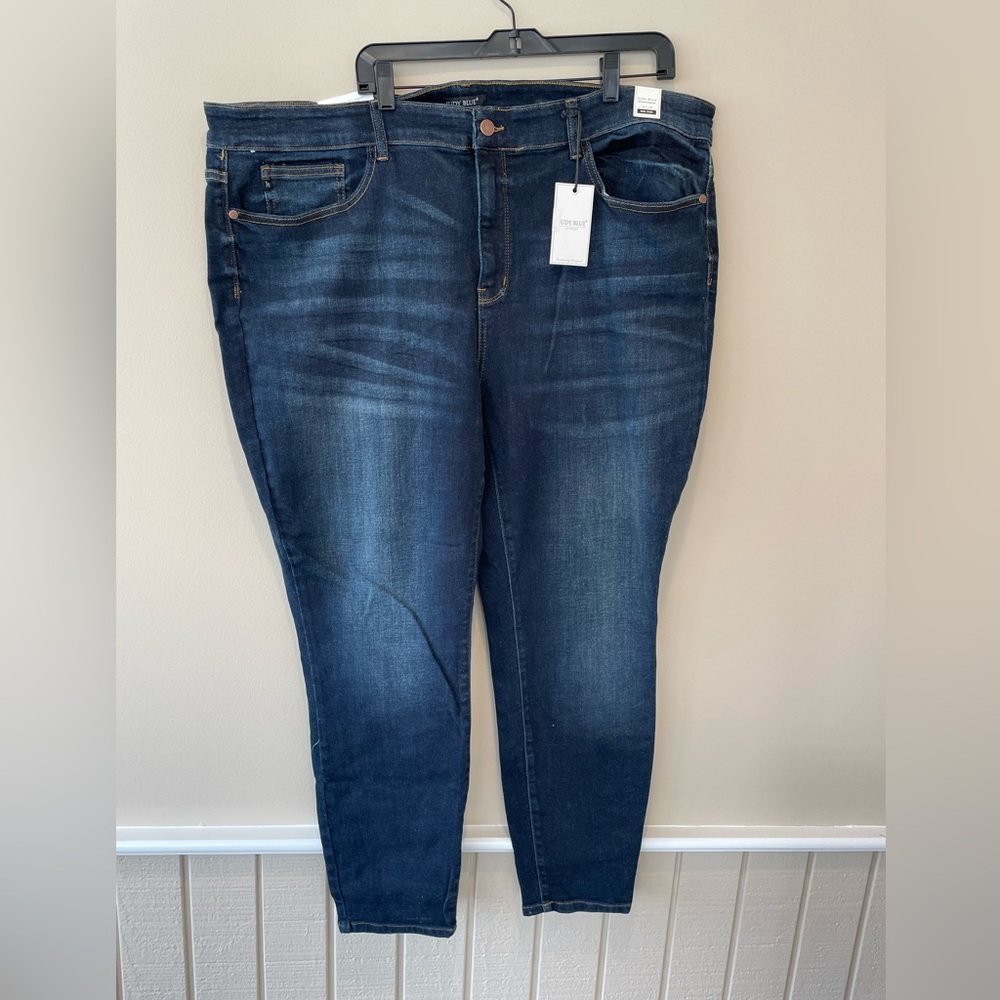 Skinny Mid Rise Jeans 24W NEW